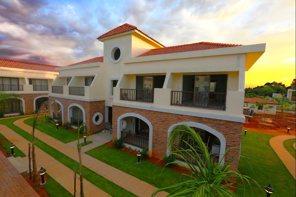 Grand Serenaa Hotel & Resorts, Auroville Exterior foto